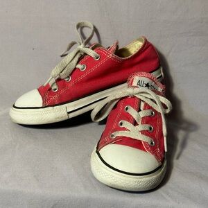 Little Girls Converse pink size 10